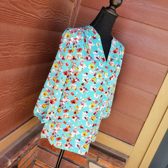 Johnston and Murphy Multicolored V-Neck Print Pockets Blouse Size Small - Picture 10 of 14